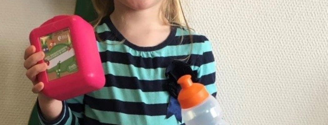 JOGG reikt eerste snackboxje uit bij 3,9 jaar consult Aalsmeer