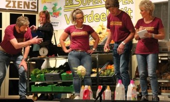 Toneelvereniging “De Opregte Amateur”: De Supersuper in de Hoef