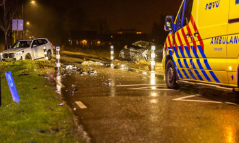 Mijdrechtse Dwarsweg dicht vanwege ongeluk: één gewonde