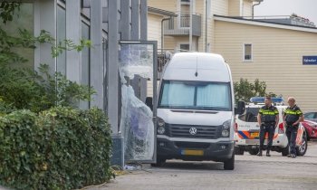 #Vinkeveen - 'Mysterieus' politie onderzoek na inval Vinkeveen.