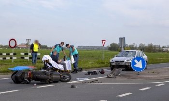 Scooterrijder geschept bij oversteken N201 Mijdrecht