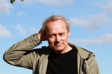 Solo - toneel: Marcel Hensema met 'Eldorado'
