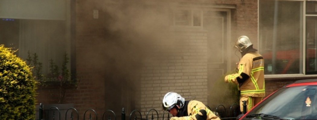 [FOTO] Twee gewonden bij keukenbrand in De Kwakel