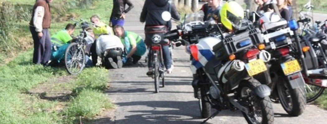 Twee gewonden bij fietsongeluk in Vinkeveen