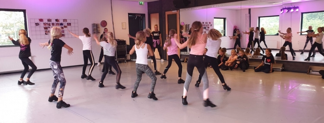 Nieuwe dansstudio van Dansschool Nicole feestelijk geopend