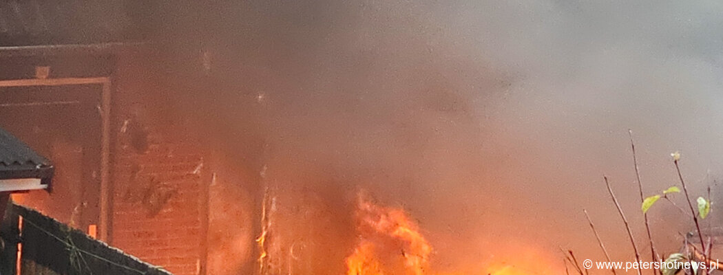 Woningbrand na explosie in Mijdrecht