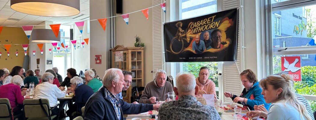 Geslaagde en hartverwarmende Vrijheidsmaaltijd in Wijkcentrum Bilderdijkhof Uithoorn