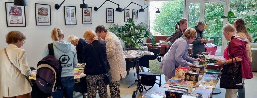 Meer dan 150 boeken en puzzels geruild tijdens gezellige ruilbeurs in Buurtkamer De Kuyper