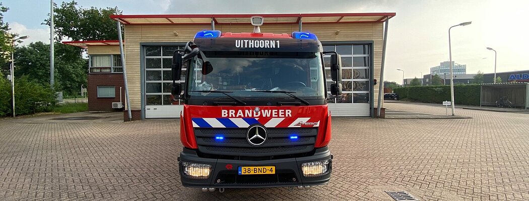 Nieuwe bluswagen voor brandweer Uithoorn