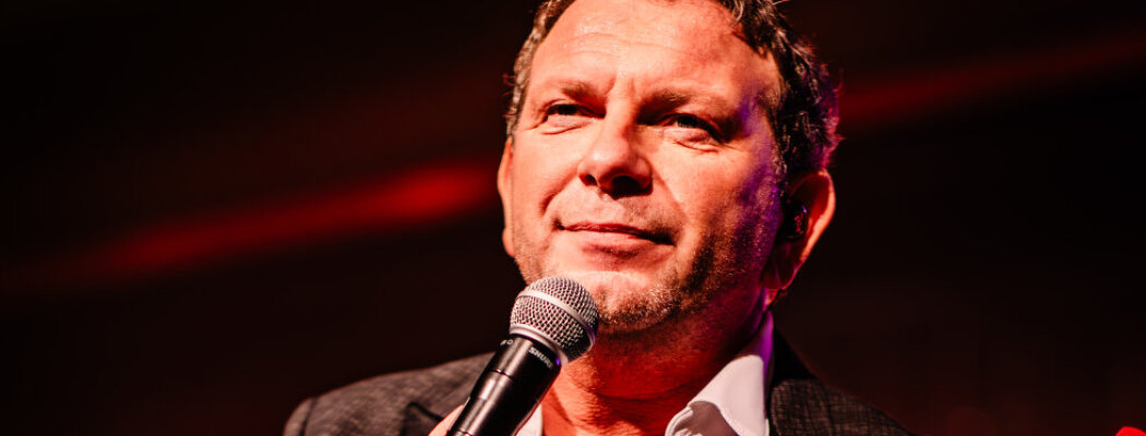 Zaterdag: Hollandse Avond brengt sfeer en meezingers naar IJsbaan Mijdrecht