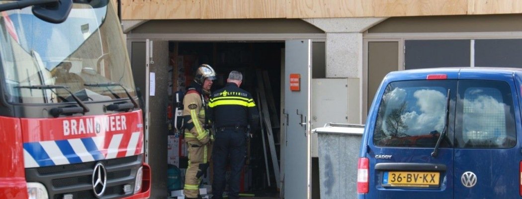 [FOTO'S & VIDEO] Klein brandje bij winkelcentrum Zijdelwaard Uithoorn