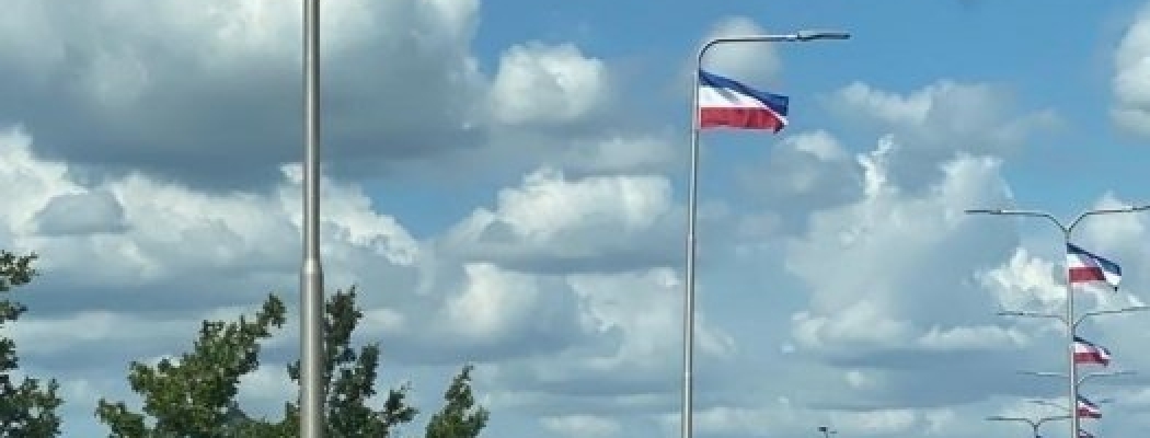 Gemeente gaat ‘omgekeerde’ vlaggen weghalen
