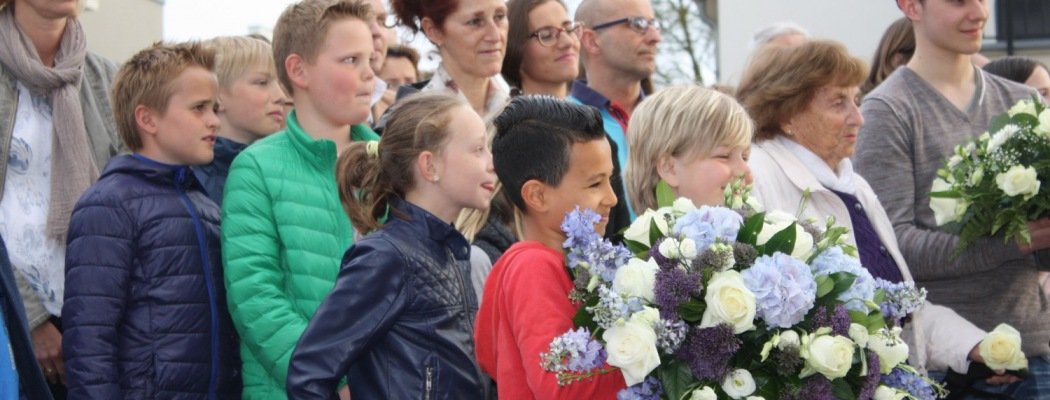 Leerlingen De Pijlstaartschool in Vinkeveen herdenken de oorlog