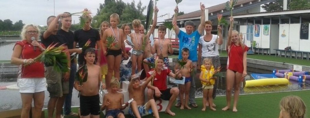 Zwemwedstrijden en familie-estafette in het Oosterbad Aalsmeer