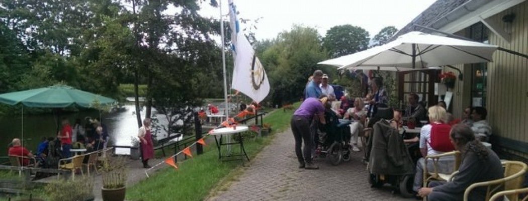 Rotary organiseert feestmiddag voor Merenhofbewoners in Abcoude
