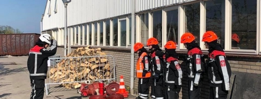 Volop strijd tijdens jeugdbrandweerwedstrijden in Vinkeveen