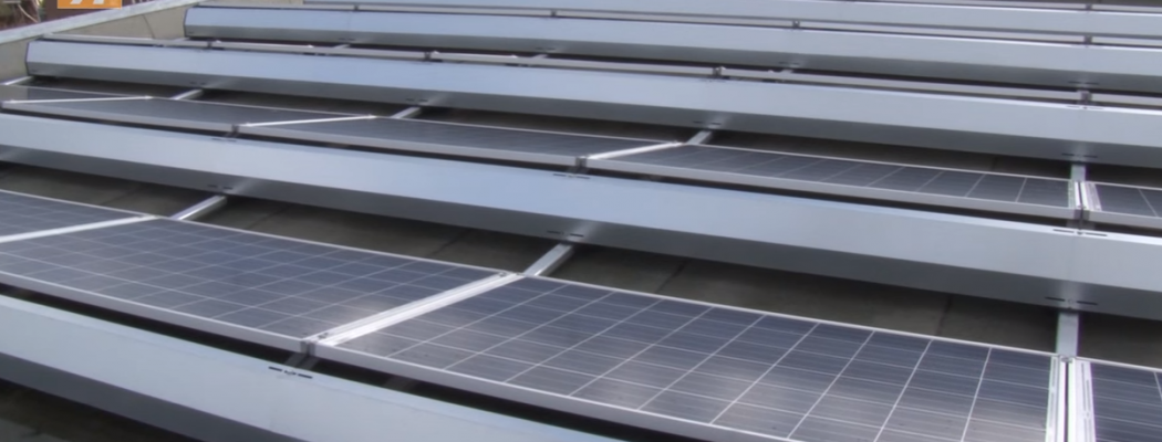 Verdubbeling van zonnepanelen op dak gemeentehuis De Ronde Venen