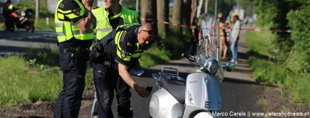 Scooterrijder gewond in Aalsmeer, traumahelikopter landt
