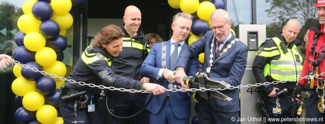 Nieuwe politiebureau Uithoorn Aalsmeer feestelijk geopend