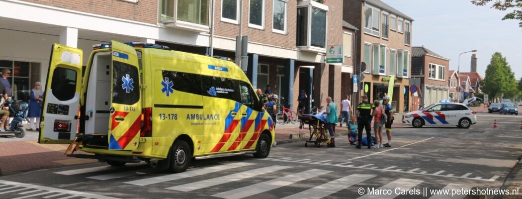 Wielrenner gewond na val op Van Cleefkade in Aalsmeer
