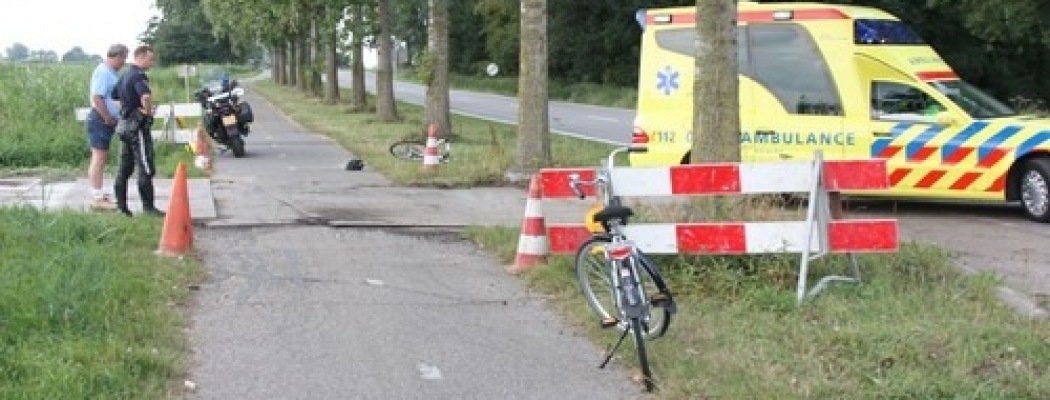 Wielrenner gewond op fietspad De Hoef