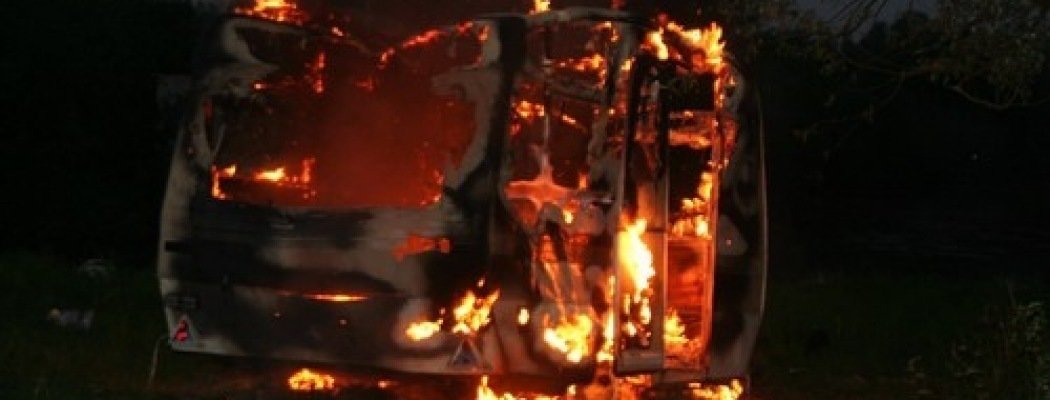 Caravan in brand in Vinkeveen