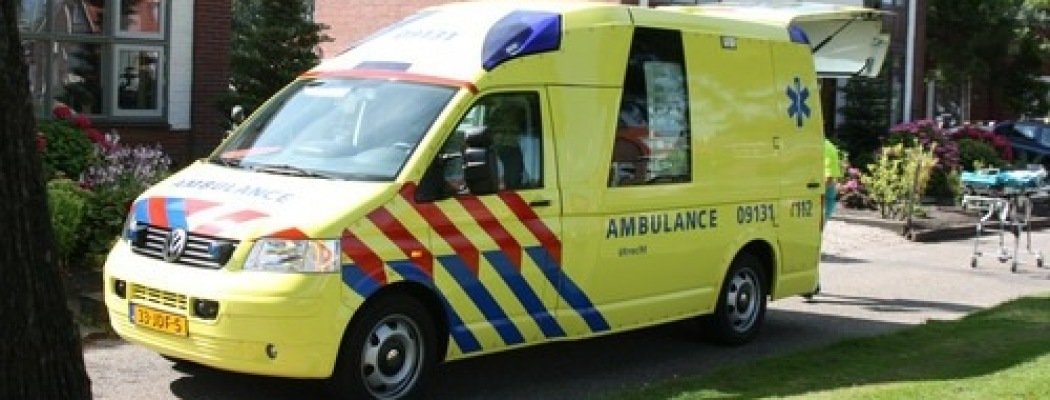 Brandweer assisteert ambulance in Vinkeveen