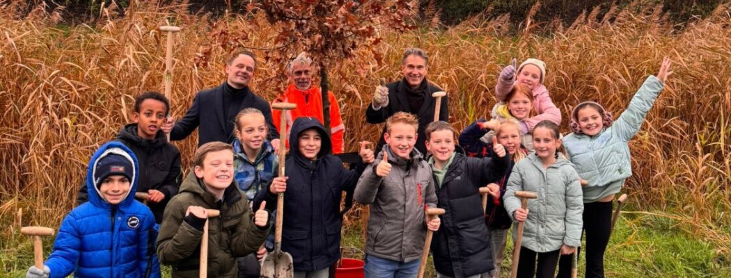 Leerlingen KC De Ruimte trappen plantseizoen af tijdens Boomfeestdag in Kudelstaart