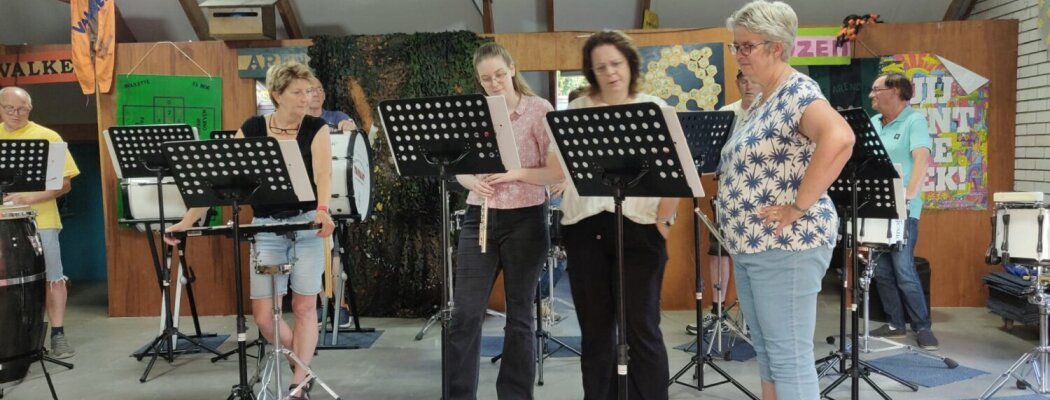 Na 21 jaar neemt Suzanne Arends afscheid als instructrice bij Muziekkorps Triviant