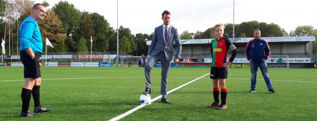 Nieuwe kunstgrasveld FC Aalsmeer officieel in gebruik genomen
