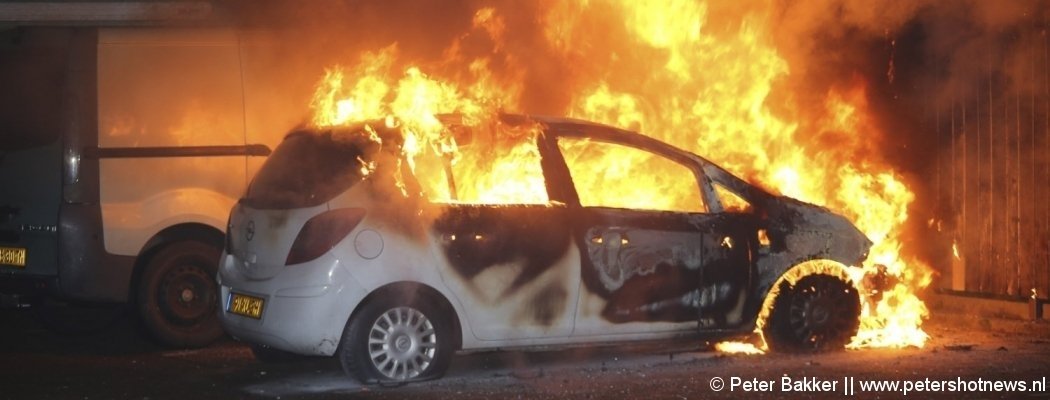 Auto brandt uit in Mijdrecht