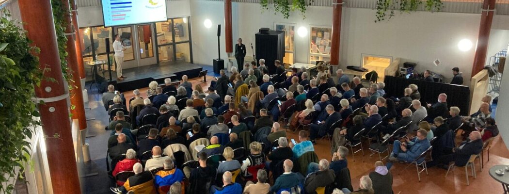 Volle zaal bij bewonersavond “Duurzaam wonen in Legmeer”