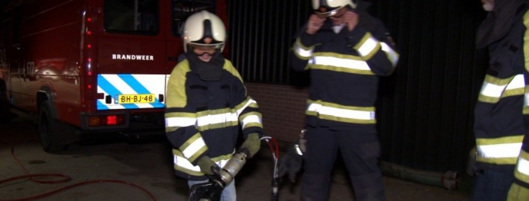 [VIDEO] Twitteraar wint 'experience' bij brandweer Mijdrecht