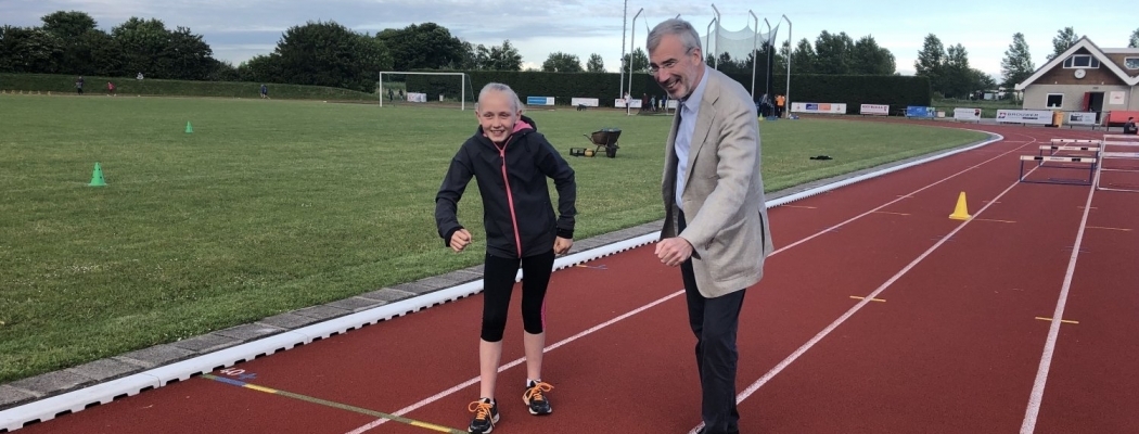 11-jarige Laura maakt kennis met burgemeester