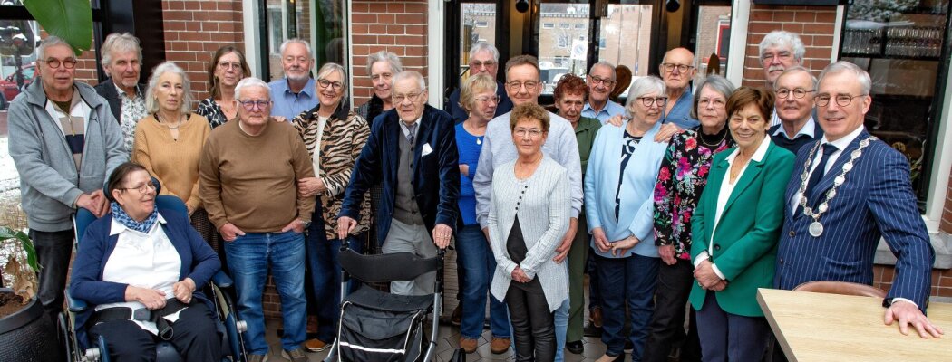 Bruidsparen vieren “gouden mijlpaal” samen met de burgemeester