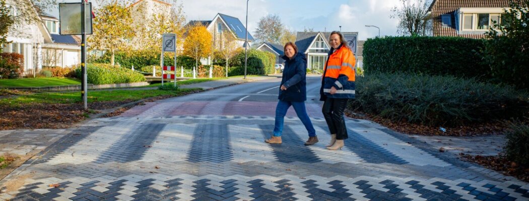 Veilig oversteken én aangenamer wandelen: nieuwe verkeersmaatregelen bij de Viergang in Mijdrecht