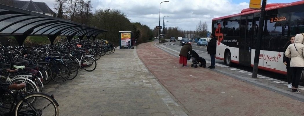Vernieuwde bushalte Rondweg Mijdrecht geopend