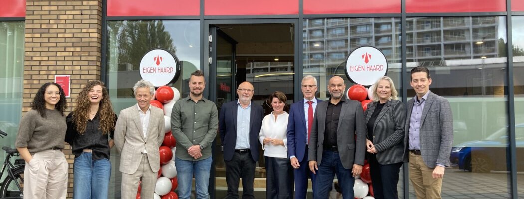Samen voor betere volkshuisvesting: Uithoorns college bezoekt nieuwe huurderskantoor Eigen Haard