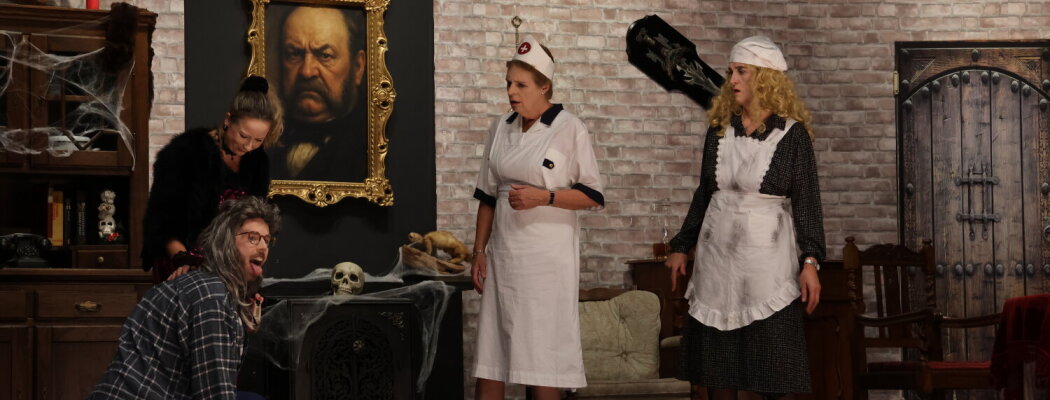 Huiveringwekkende scènes in De Hoef: Toneelvereniging De Opregte Amateur verrast met bloedstollend stuk