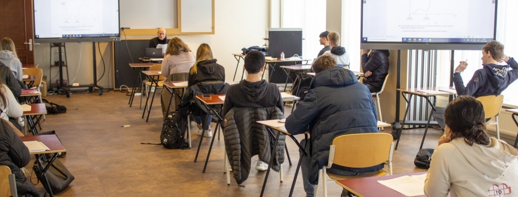 Examenleerlingen VeenLanden College gaan extern