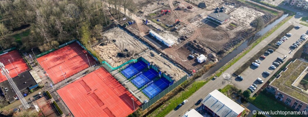 Eerste paal voor overkapping Mijdrechtse Tennis & Padelvereniging