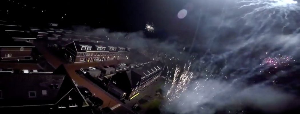 Drone filmt 'vuurwerkshow' Vinkeveen
