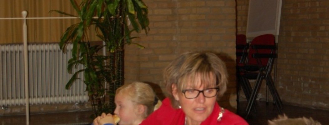 Kinderen ontbijten met burgemeester van Aalsmeer