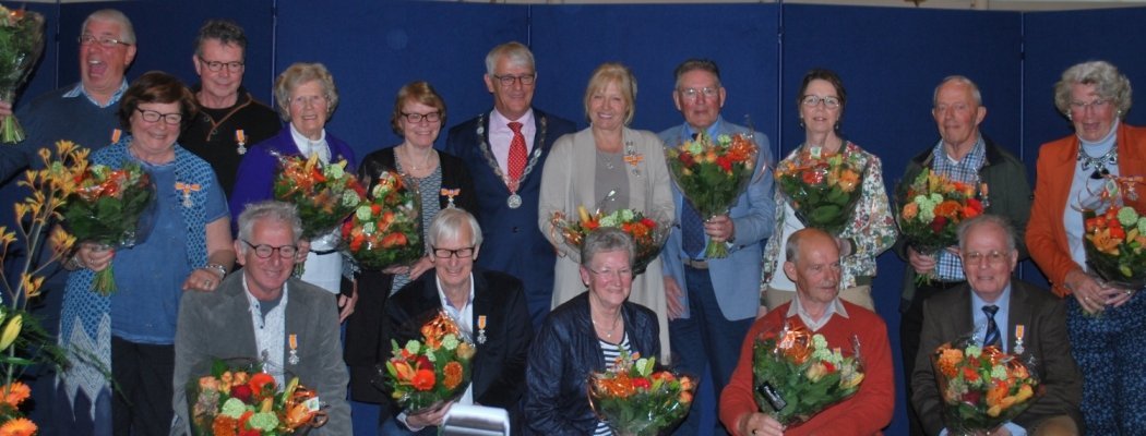 Lintjesregen Aalsmeer: 14 leden en 1 ridder in de Orde van Oranje-Nassau