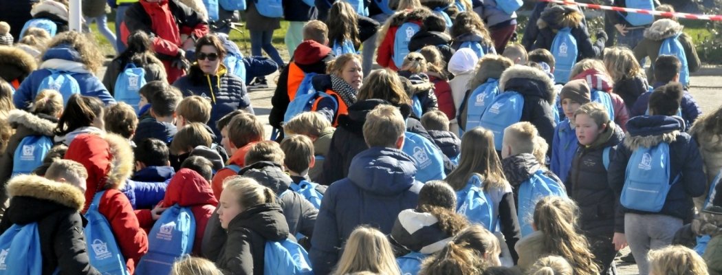 Rotary Vinkeveen-Wilnis-Abcoude wandelt met basisscholieren