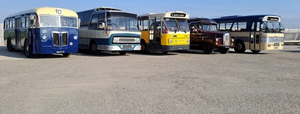 Oldtimers kijken bij het Zwembad ?  Laatste kans!