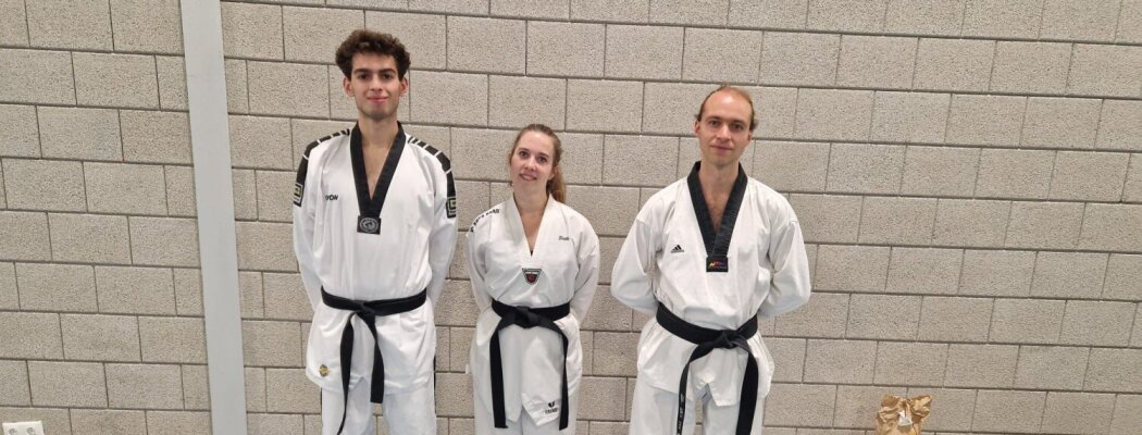 Gaelle Sakes geslaagd voor zwarte band taekwondo