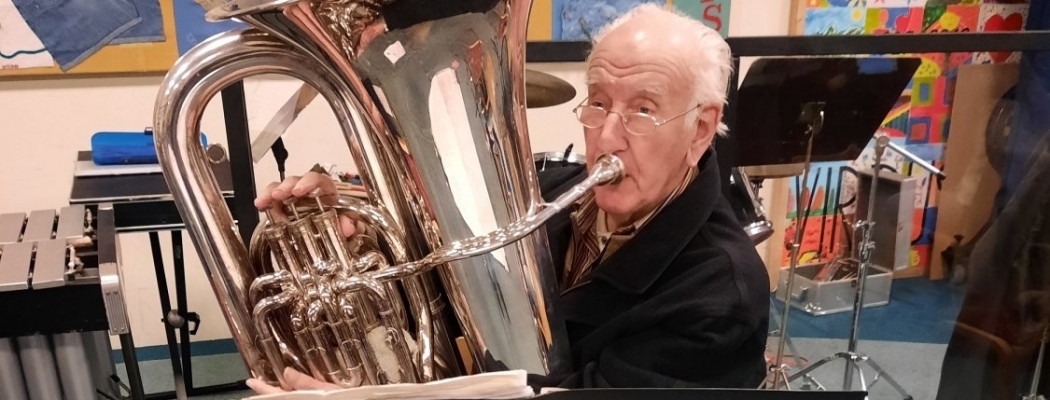 Gijs van Leeuwen, 75 jaar lid van Brassband Concordia