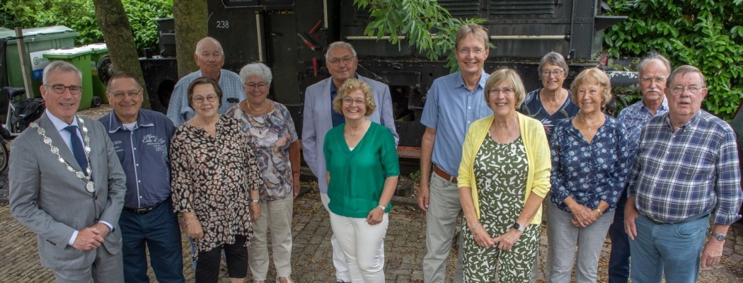 Bruidsparen vieren 50-jarig jubileum met burgemeester Heiliegers