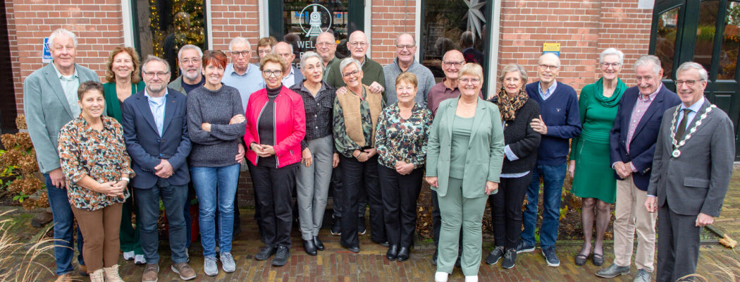 Gouden bruidsparen in het zonnetje